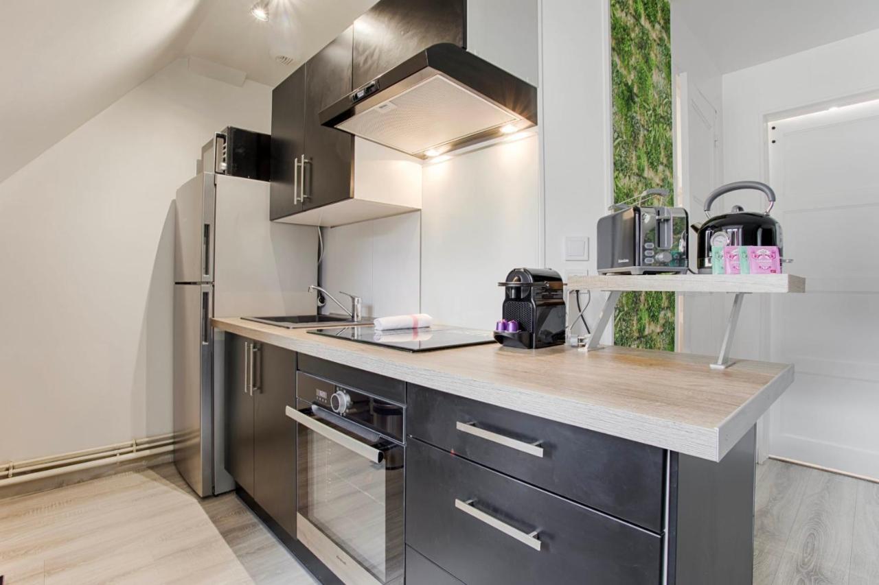 La Casa Centra Charm At Falaise'S Downtown Apartman Falaise  Kültér fotó