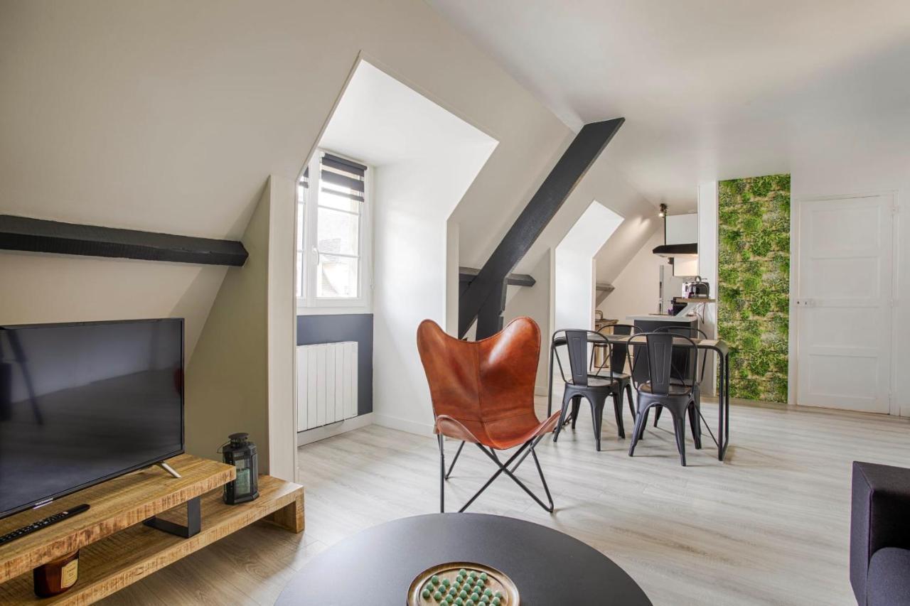 La Casa Centra Charm At Falaise'S Downtown Apartman Falaise  Kültér fotó