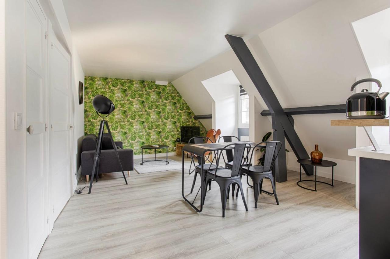 La Casa Centra Charm At Falaise'S Downtown Apartman Falaise  Kültér fotó